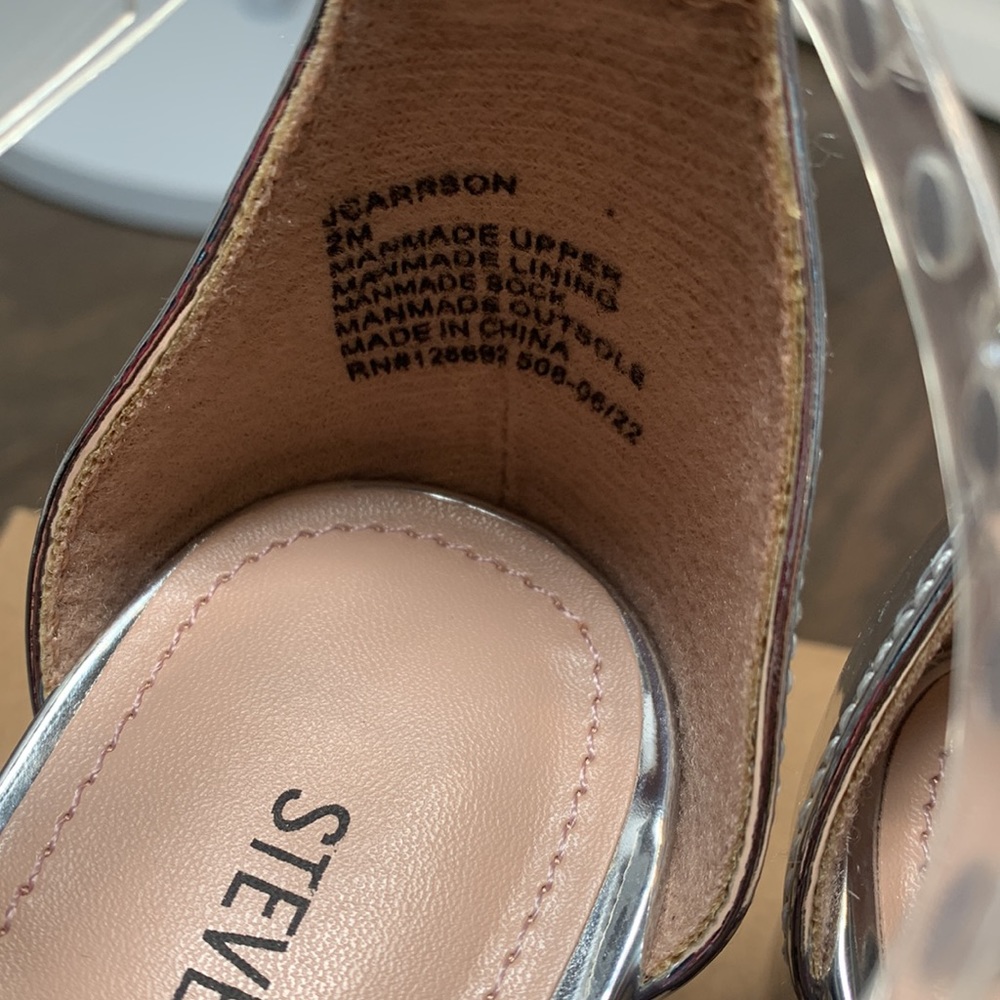 Steve Madden Shoes for Girls- Size 2 - Picture 5 of 9